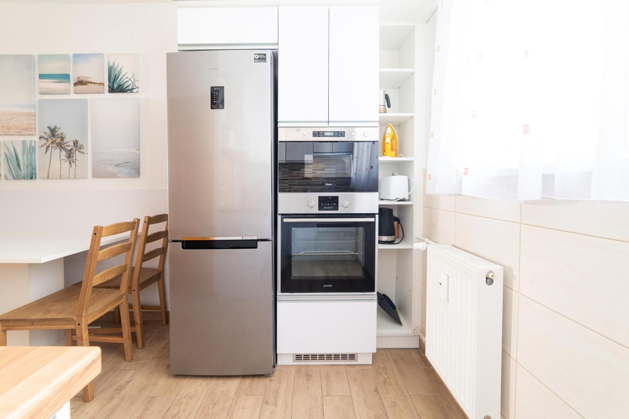 Comfort 14 -- Stylish City Apartment Netflix, Wi-Fi & Parking Мишкольц Экстерьер фото