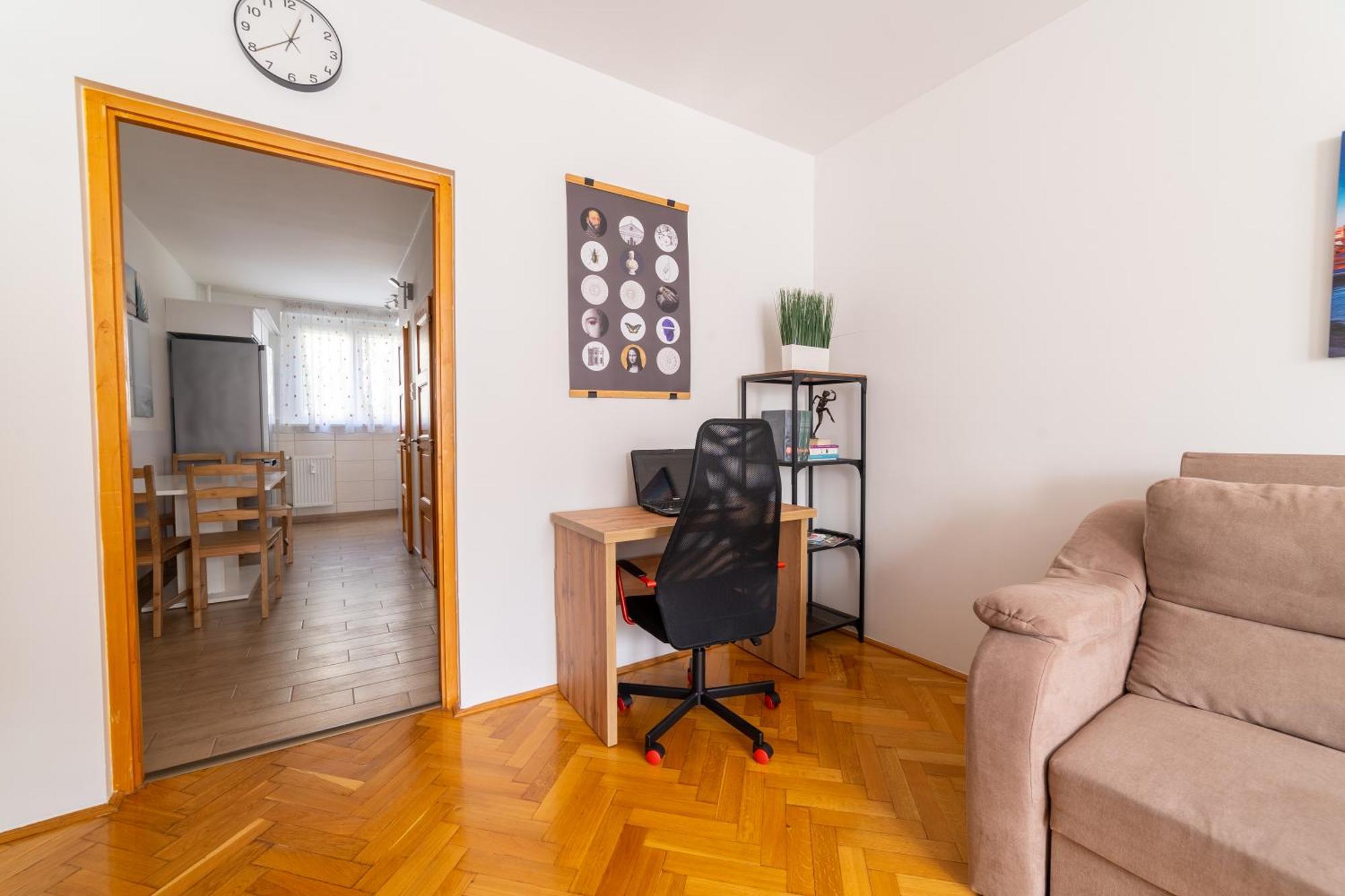 Comfort 14 -- Stylish City Apartment Netflix, Wi-Fi & Parking Мишкольц Экстерьер фото